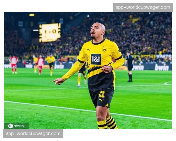 传闻：多特蒙德有意激活对某英冠前锋的解约金条款