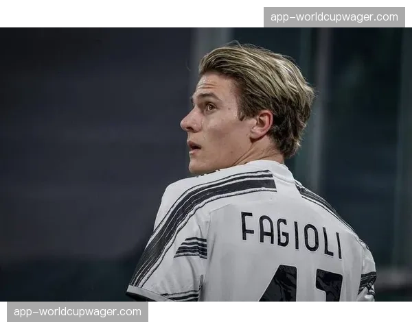 意大利警方调查涉赌案,一名意乙球员被传唤问询 意大利警方调查涉赌案,一名意乙球员被传唤问询